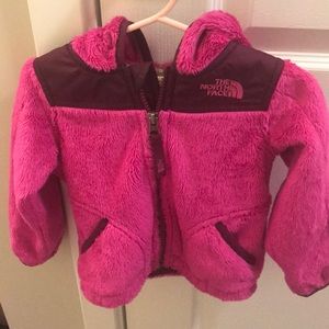 Girls North Face warm fuzzy jacket!!!